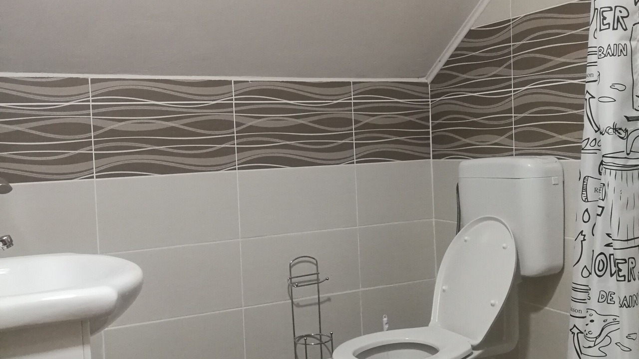 Photo of Bathroom in Catrnja