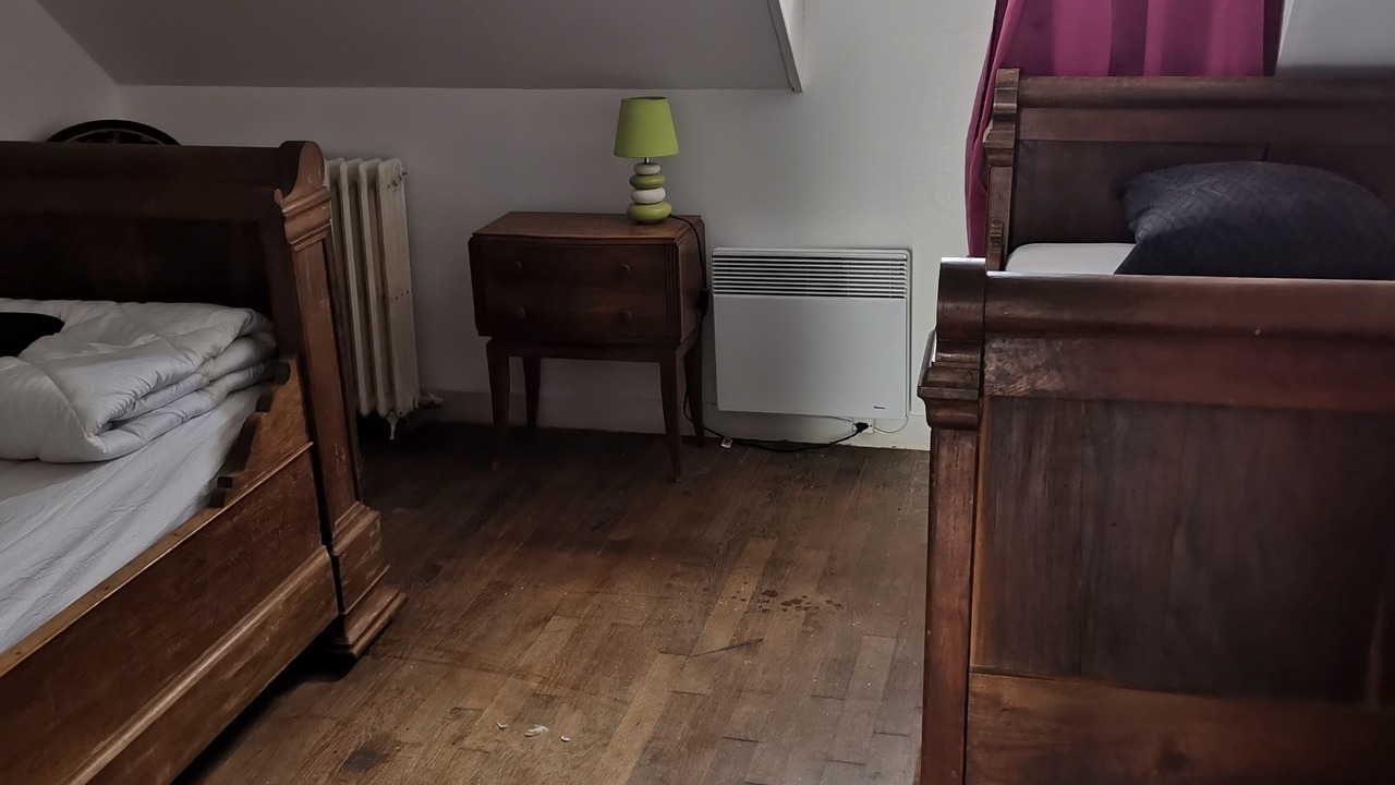 Photo of Bedroom in Velles