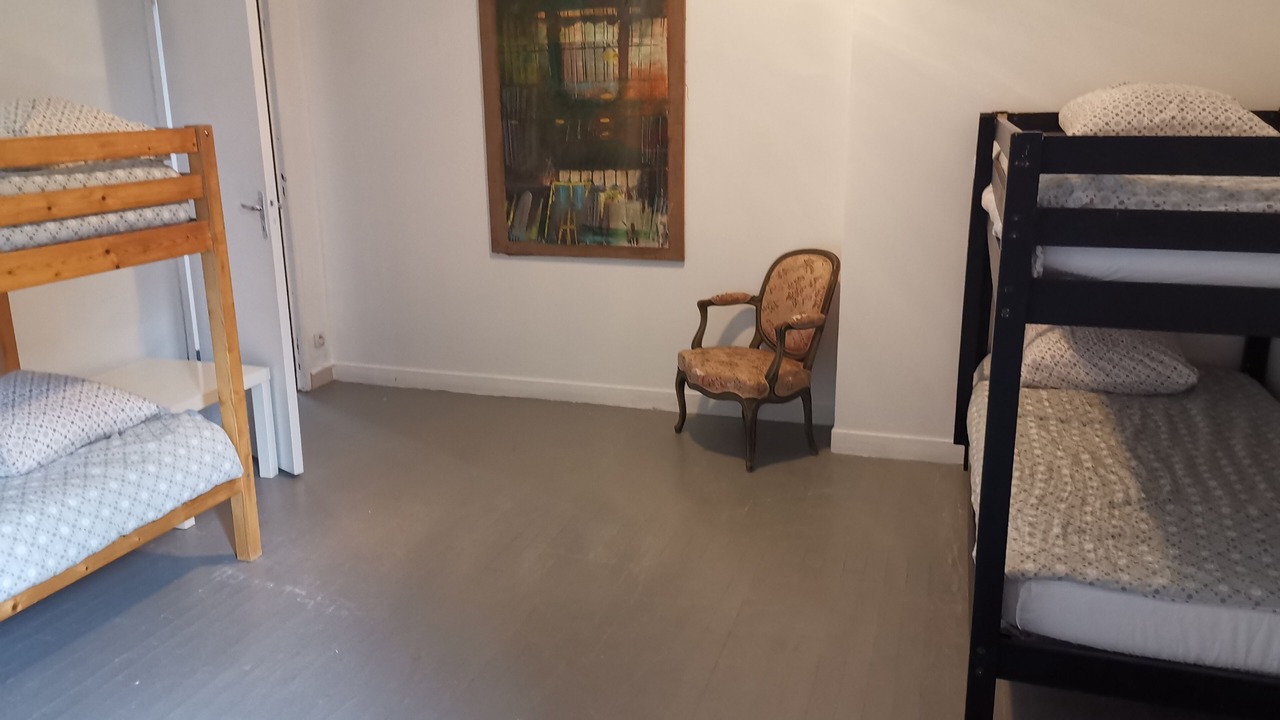 Photo of Bedroom in Velles