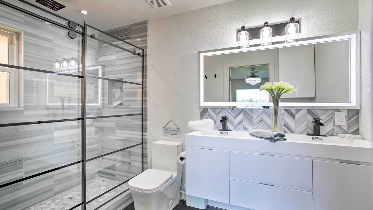 Photo of Bathroom in French Quarter