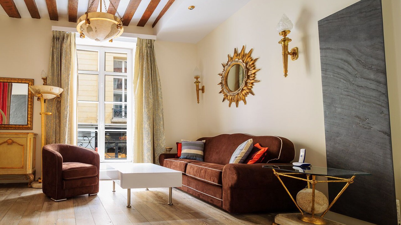 Photo of Livingroom in Archives