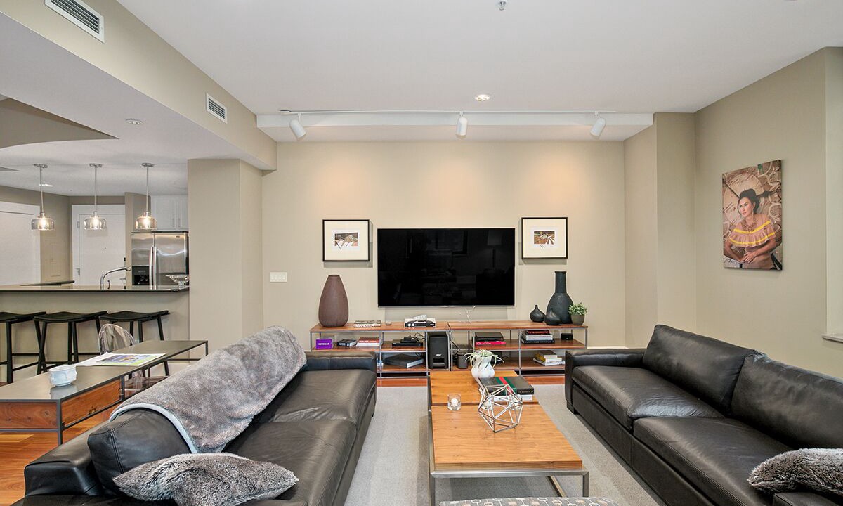 Photo of Livingroom in Downtown