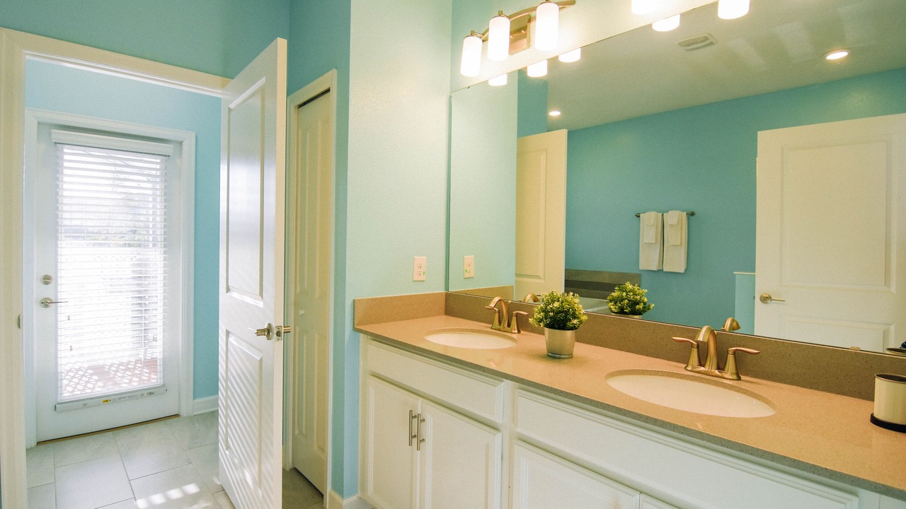 Photo of Bathroom in Davenport