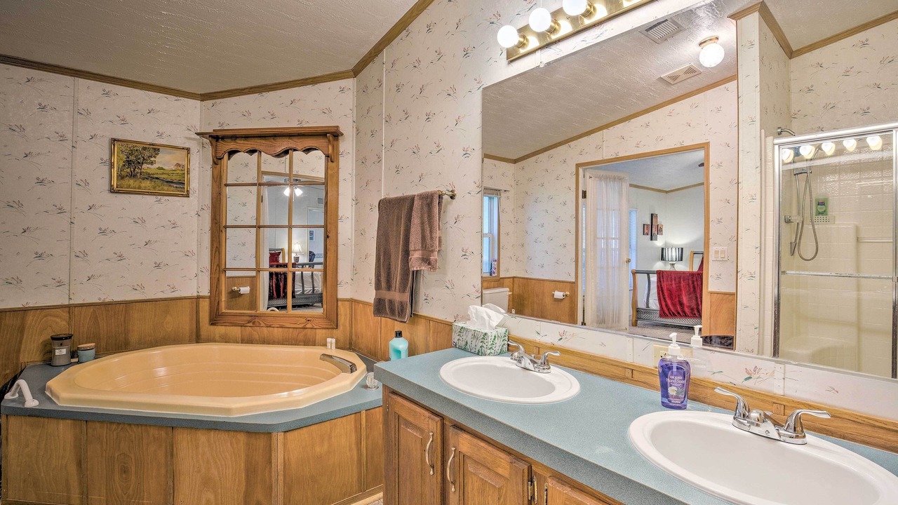Photo of Bathroom in Kemp