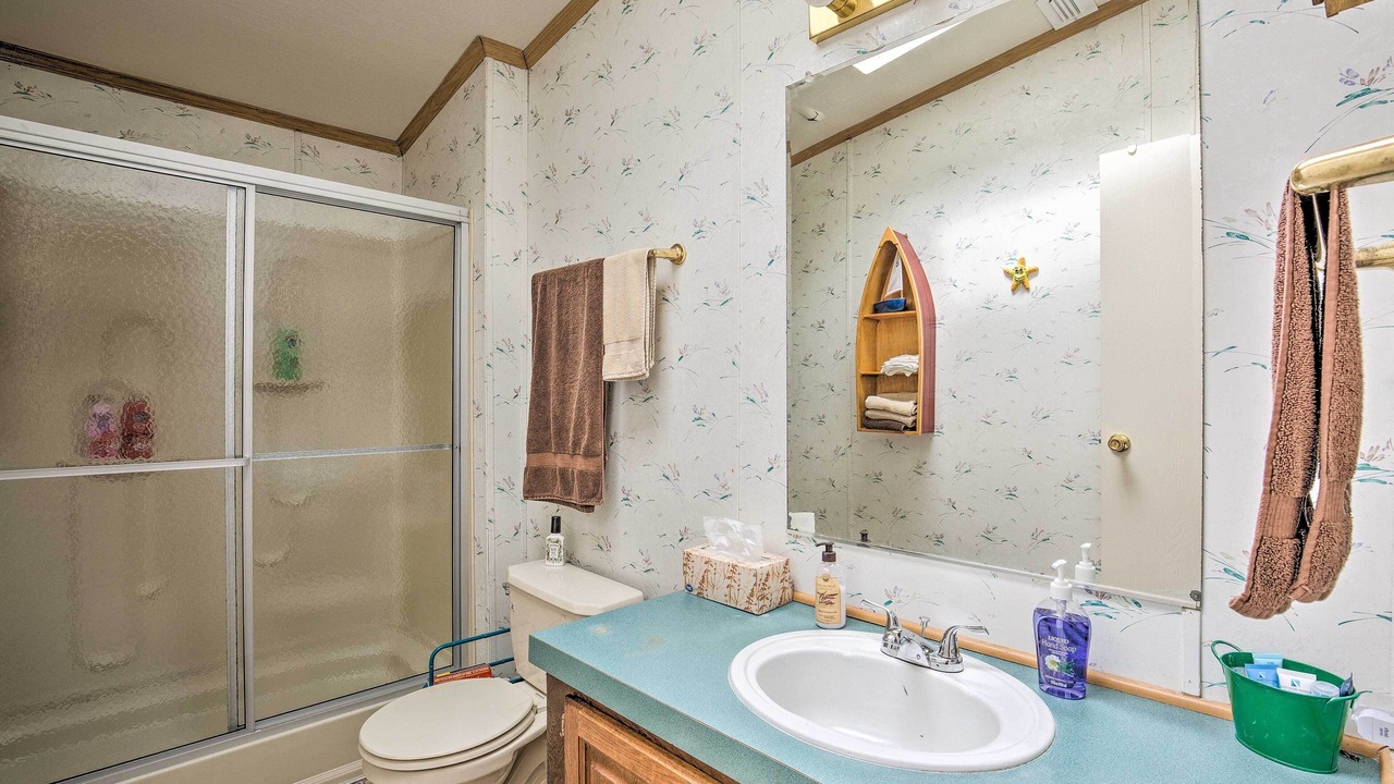 Photo of Bathroom in Kemp