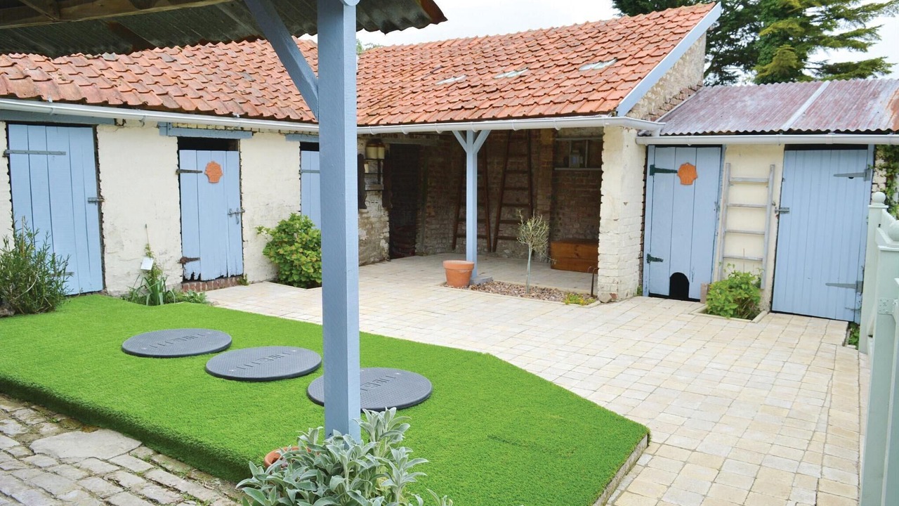 Photo of Others in Grigny