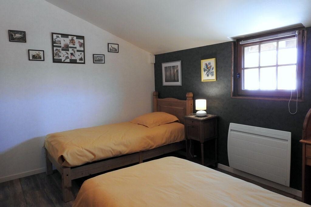 Photo of Bedroom in Droyes