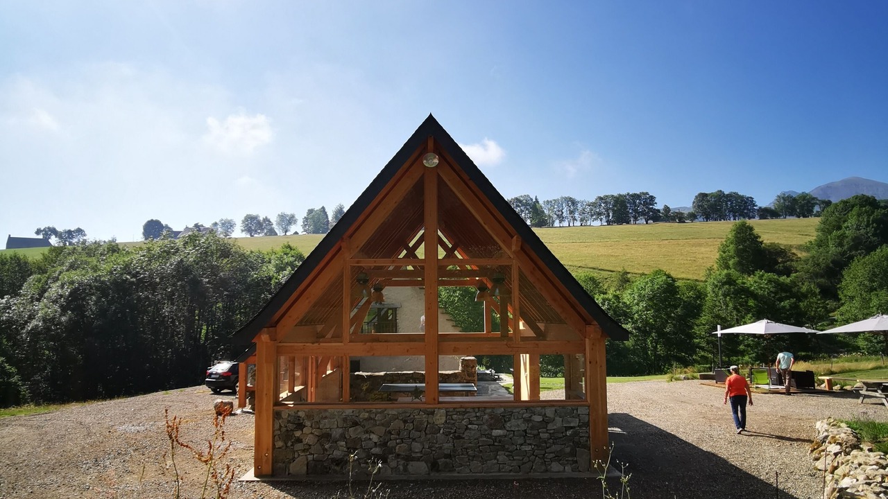 Photo of Outdoor in Campan