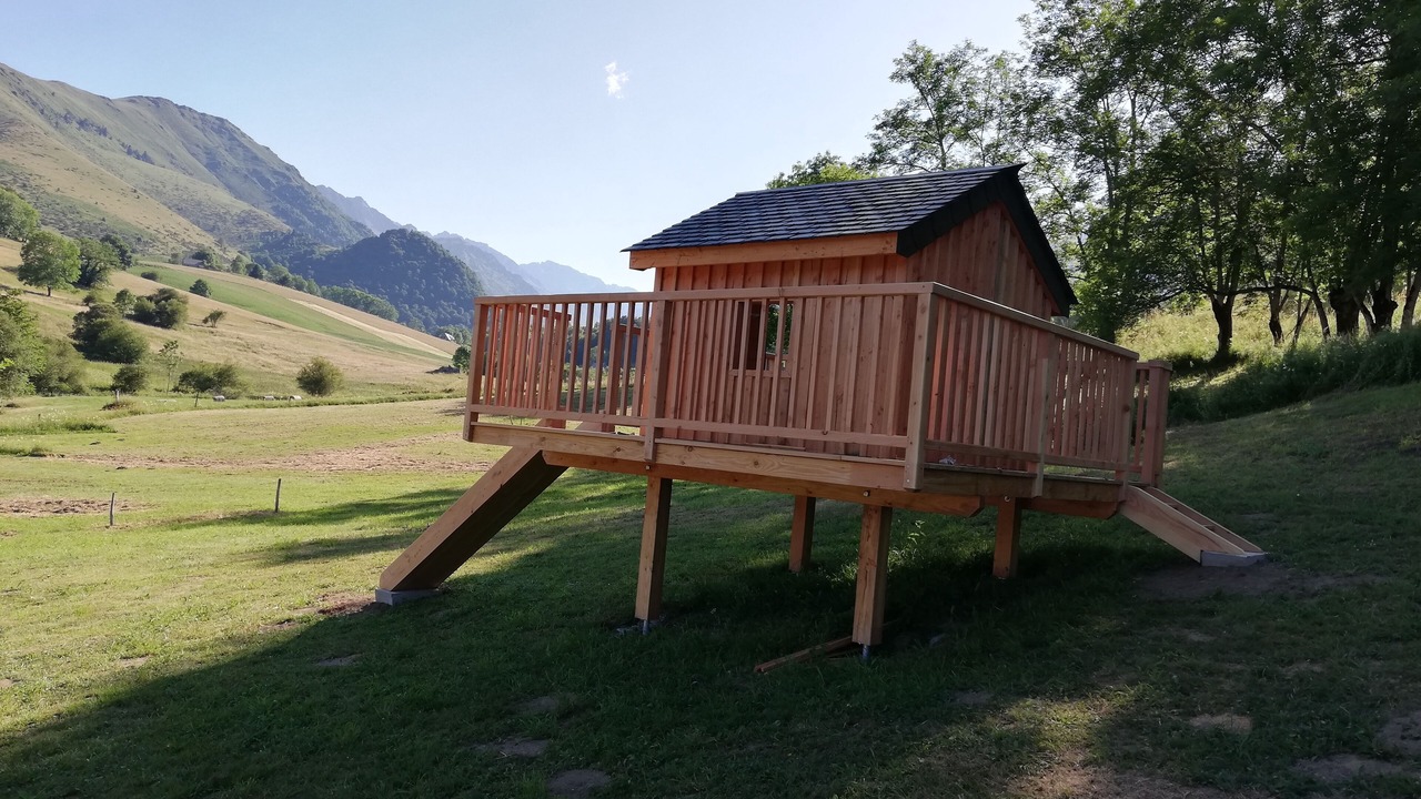 Photo of Outdoor in Campan