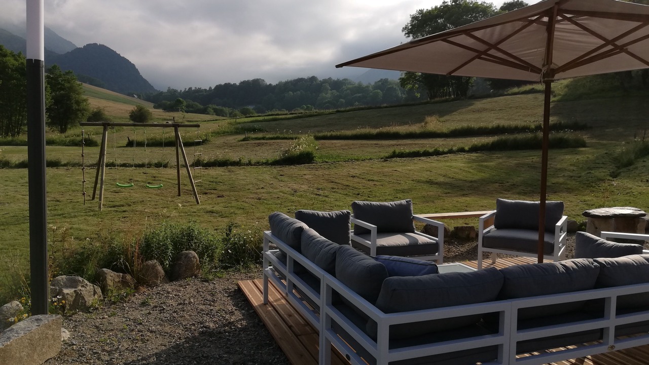 Photo of Outdoor in Campan