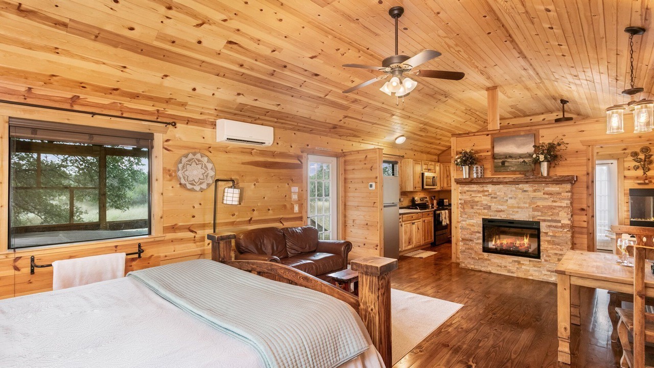 Photo of Bedroom in Llano