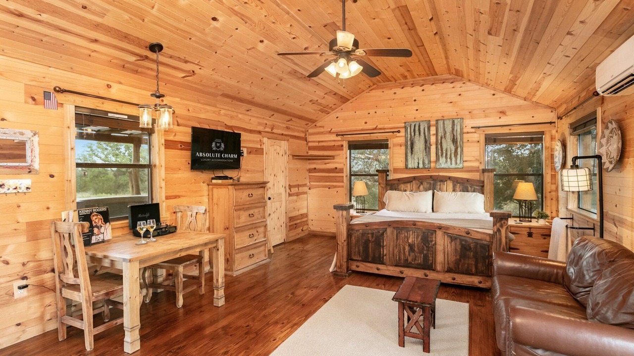 Photo of Bedroom in Llano