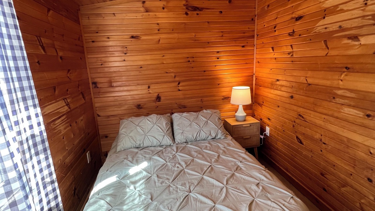 Photo of Bedroom in Wasaga Beach