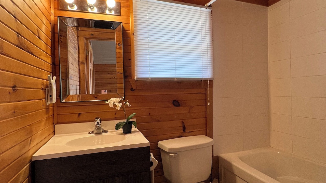 Photo of Bathroom in Wasaga Beach