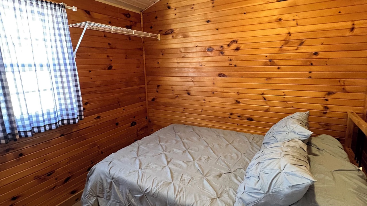 Photo of Bedroom in Wasaga Beach