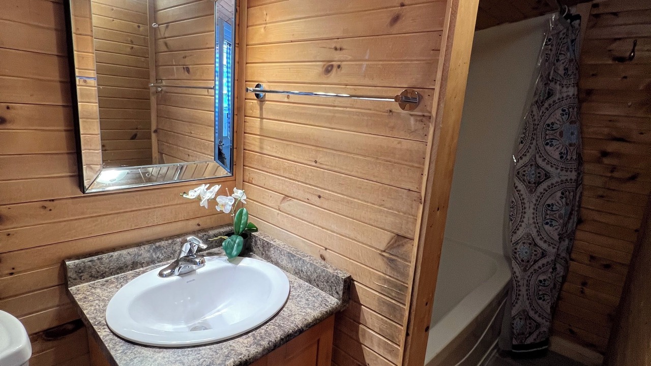 Photo of Bathroom in Wasaga Beach