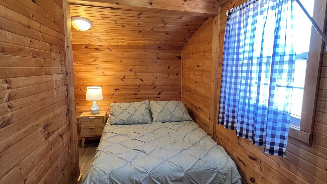 Photo of Bedroom in Wasaga Beach