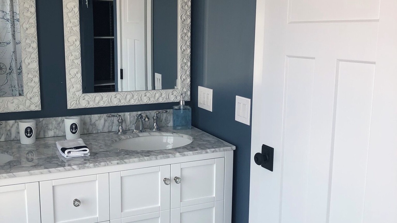Photo of Bathroom in York Beach
