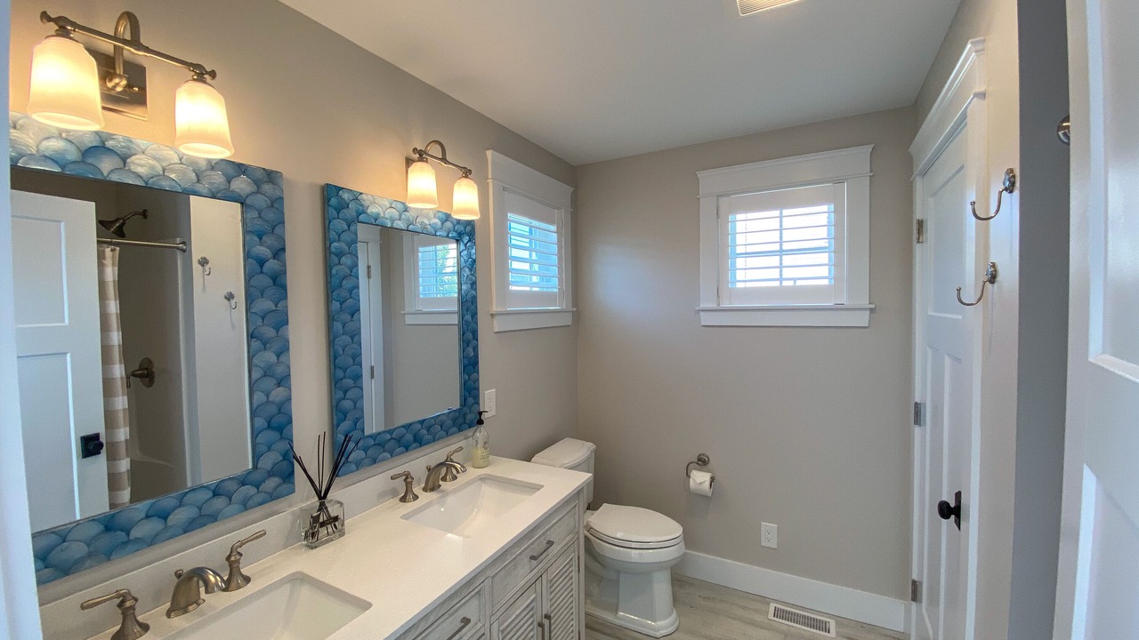 Photo of Bathroom in York Beach