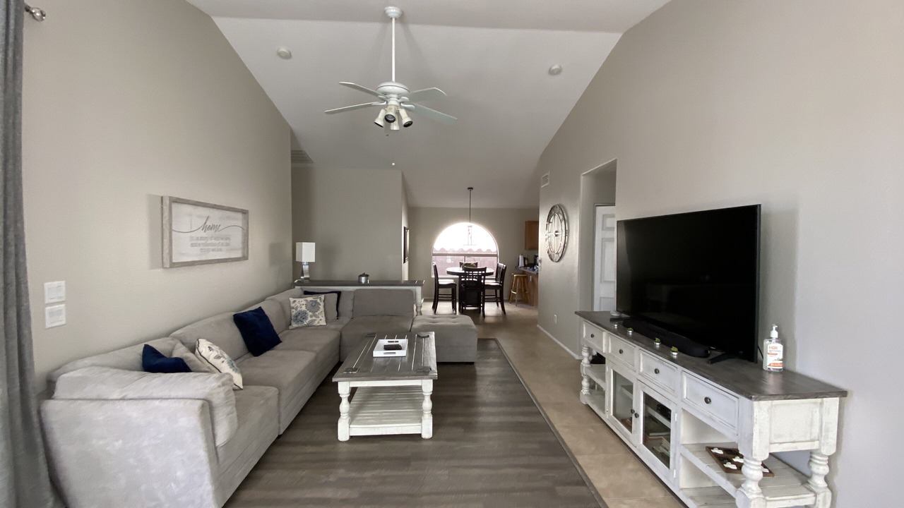 Photo of Livingroom in San Tan Valley