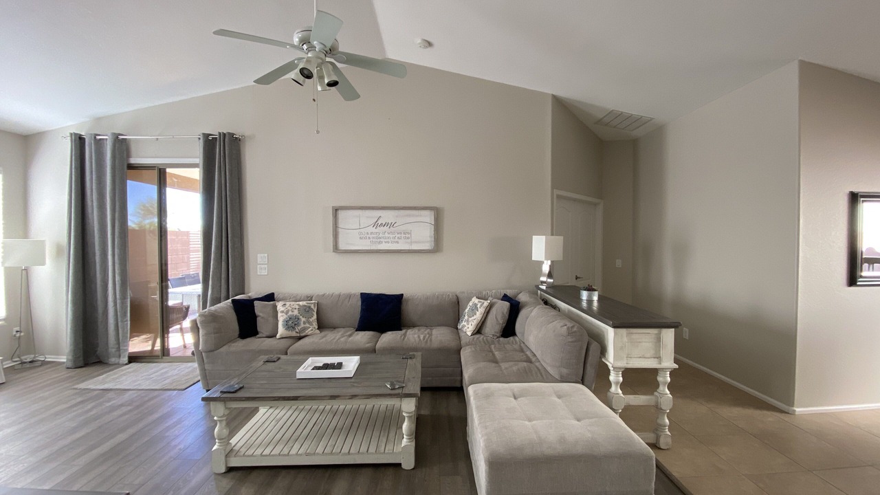 Photo of Livingroom in San Tan Valley