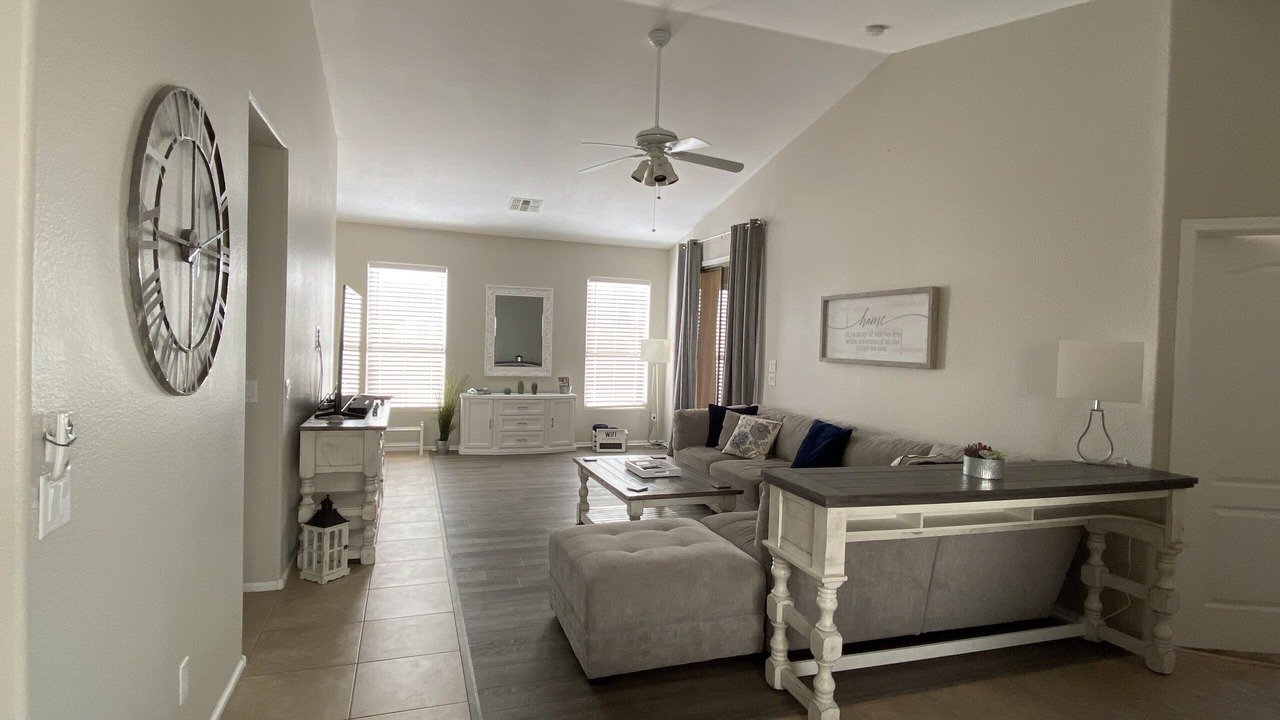 Photo of Livingroom in San Tan Valley