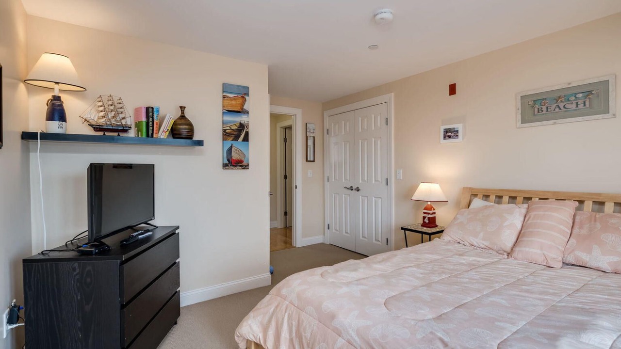 Photo of Bedroom in Old Orchard Beach