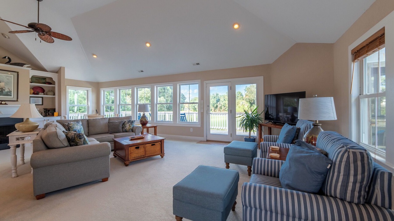 Photo of Bedroom in Sea Scape