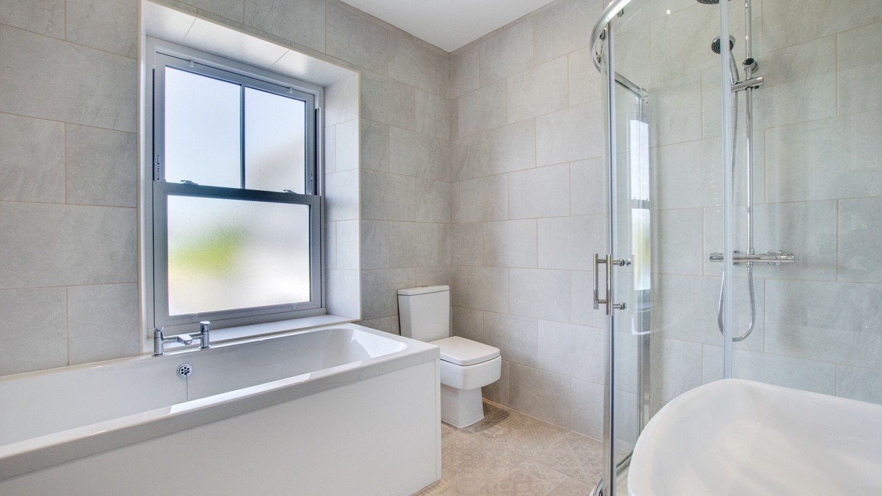 Photo of Bathroom in Gorslas