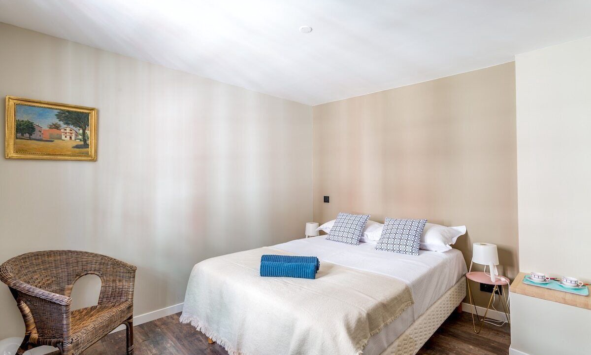 Photo of Others in Bayonne