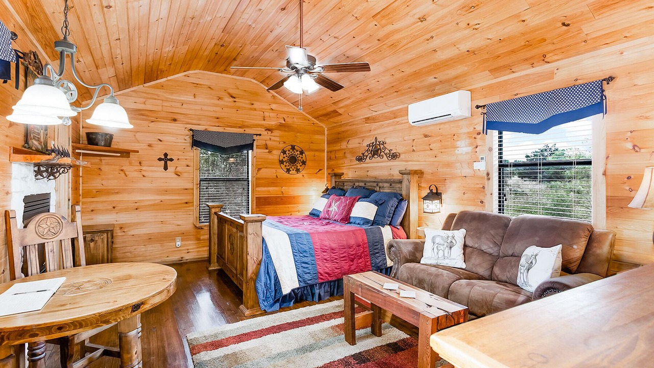 Photo of Bedroom in Llano
