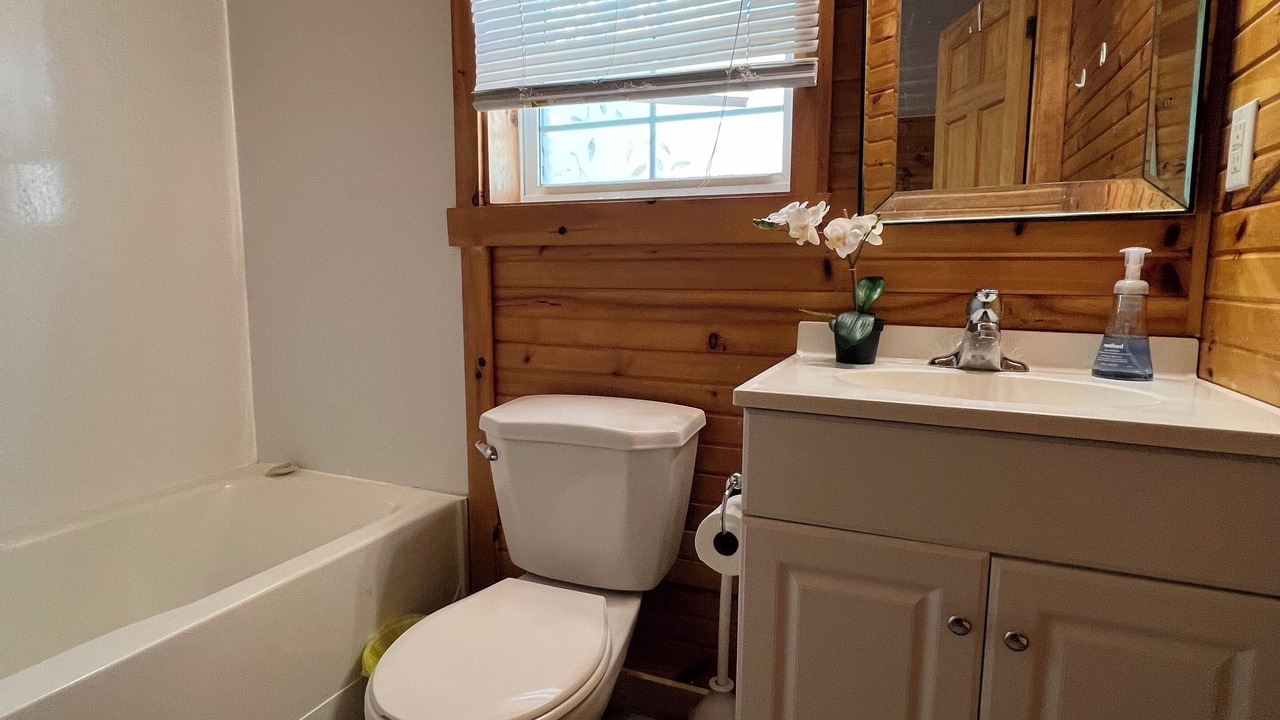 Photo of Bathroom in Wasaga Beach