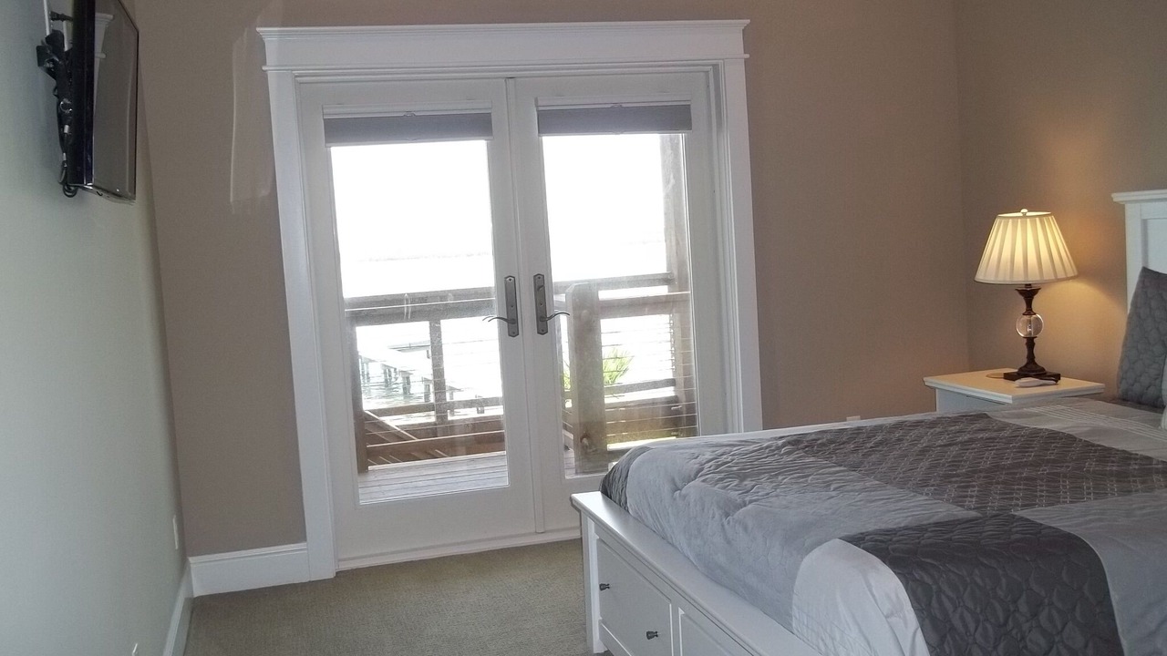 Photo of Bedroom in City-by-the Sea