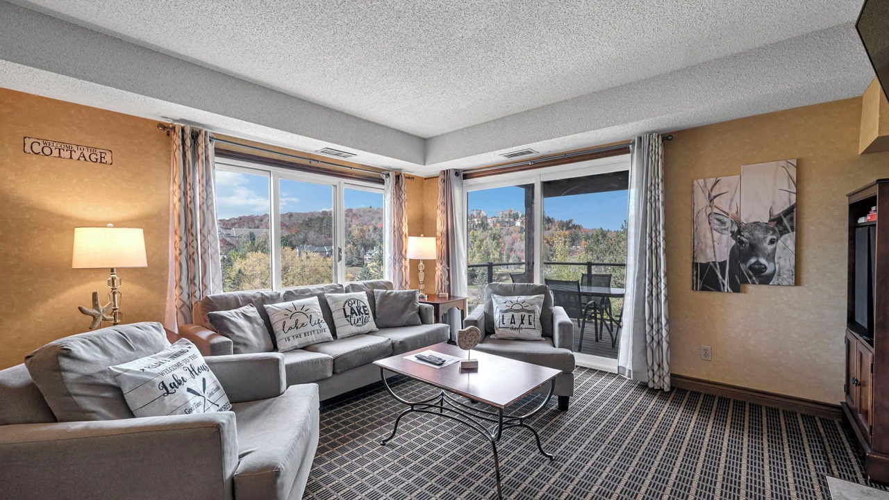 Photo of Livingroom in Huntsville