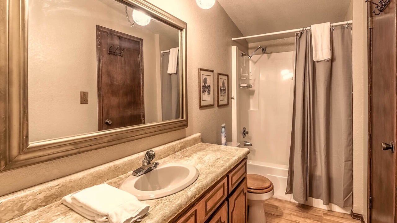 Photo of Bathroom in Ruidoso Downs
