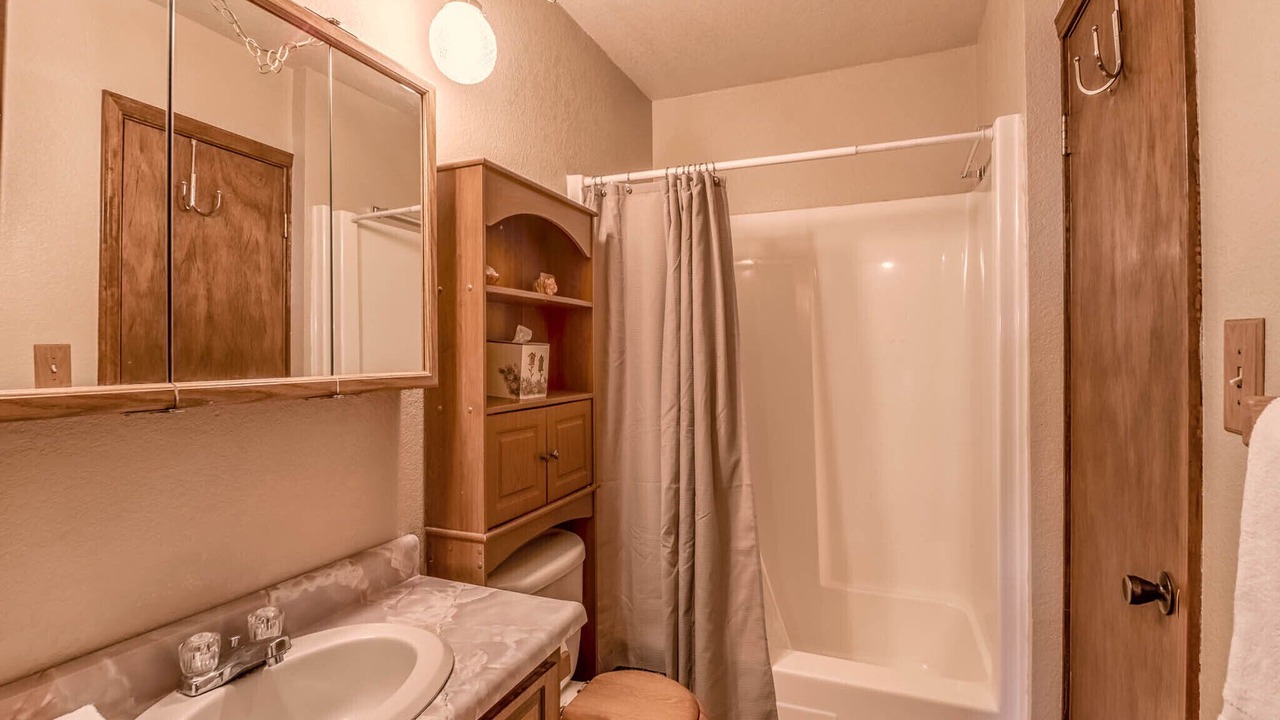 Photo of Bathroom in Ruidoso Downs