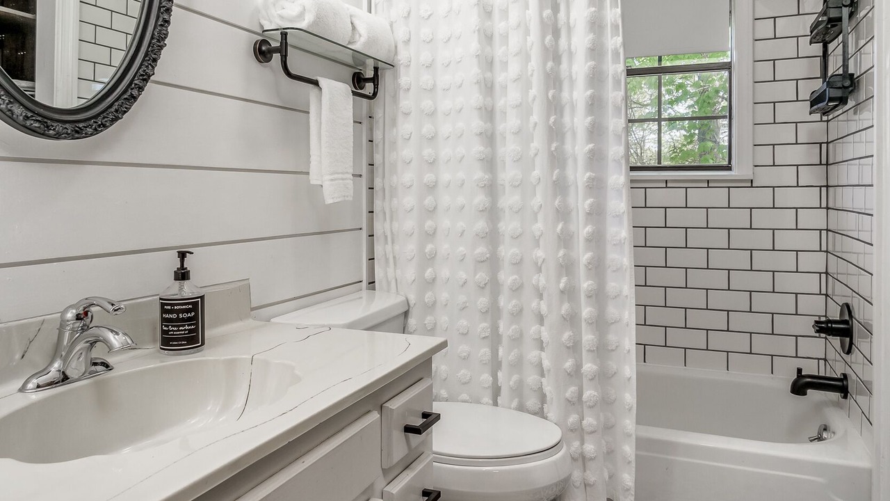 Photo of Bathroom in Smithville