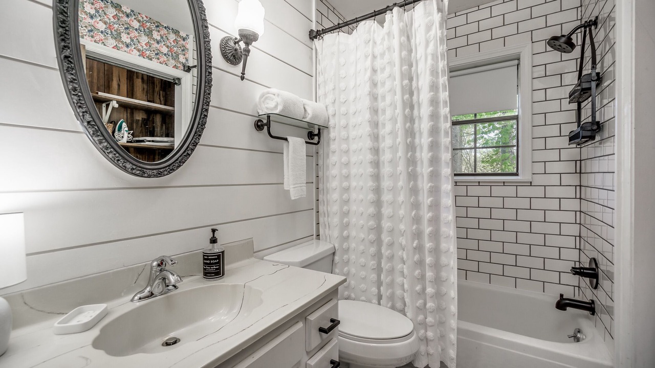 Photo of Bathroom in Smithville