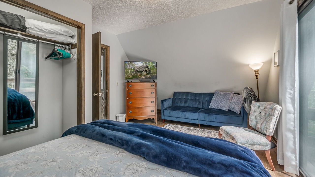 Photo of Bedroom in Smithville