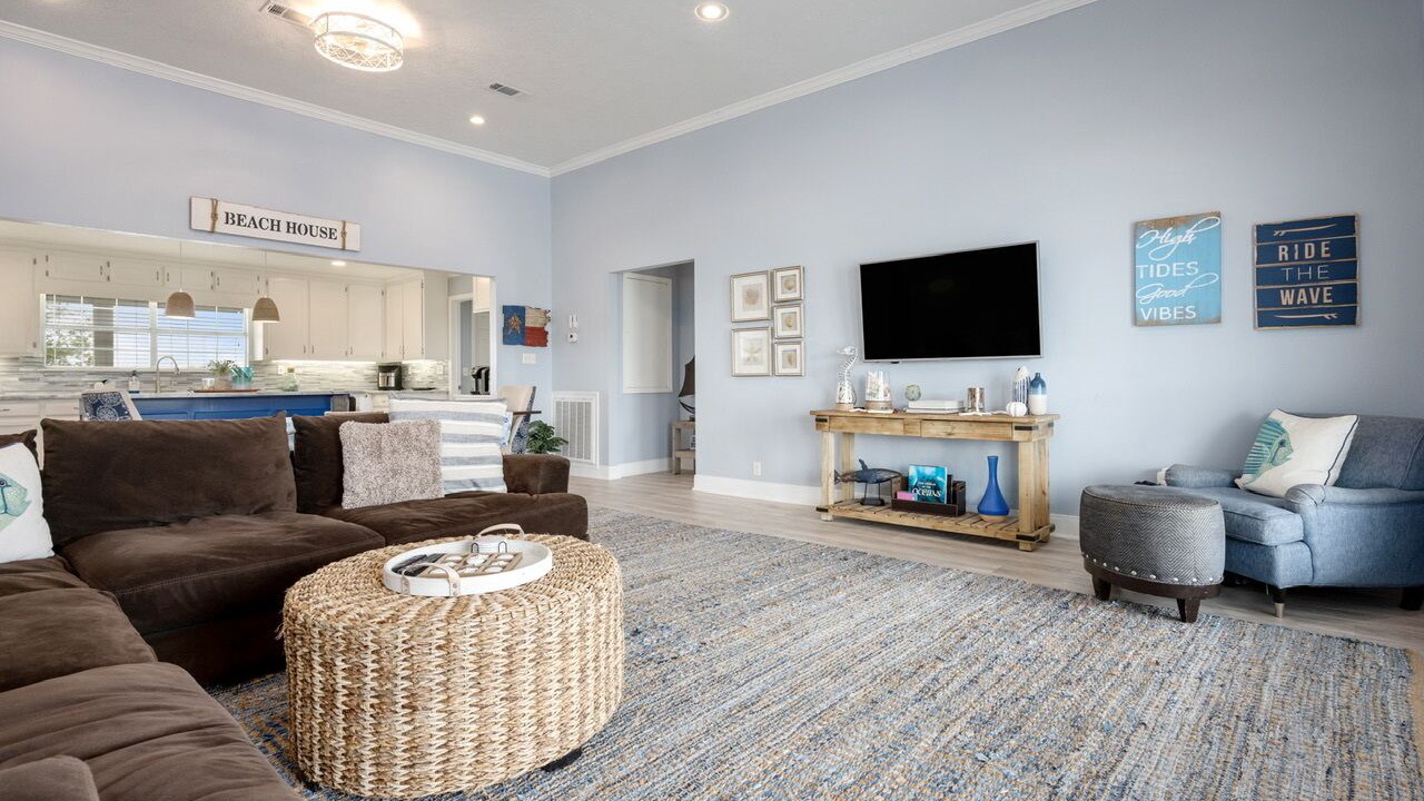Photo of Livingroom in Crystal Beach