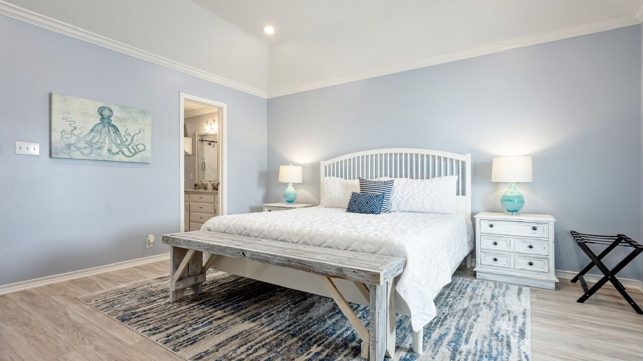 Photo of Bedroom in Crystal Beach