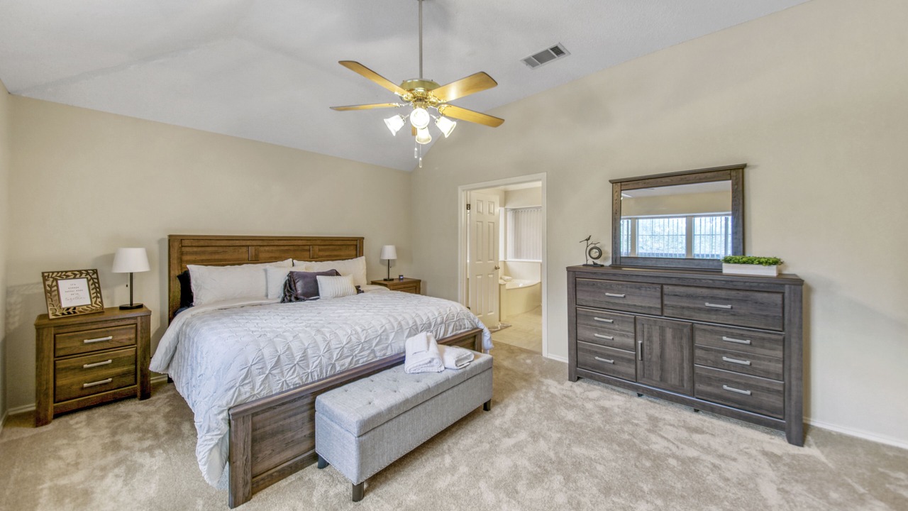 Photo of Bedroom in McNeil