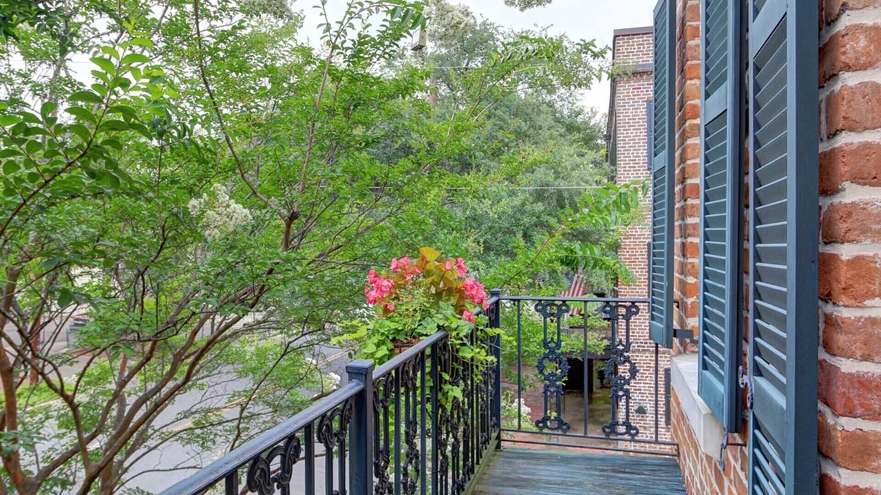 Photo of Outdoor in Historic District - North