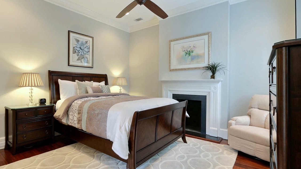 Photo of Bedroom in Historic District - North