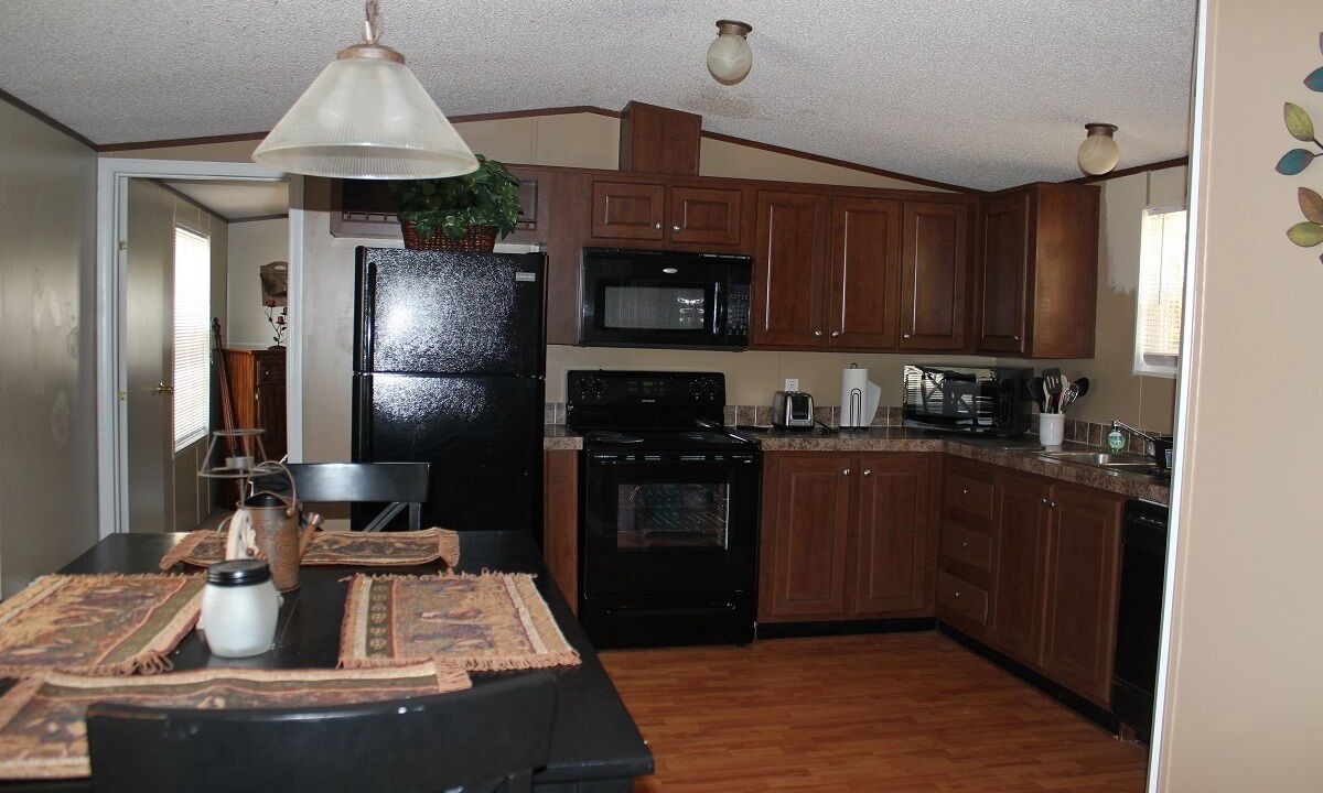 Photo of Kitchen in Black