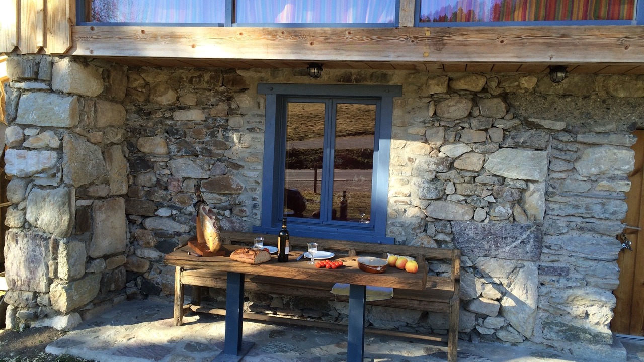 Photo of Outdoor in Campan