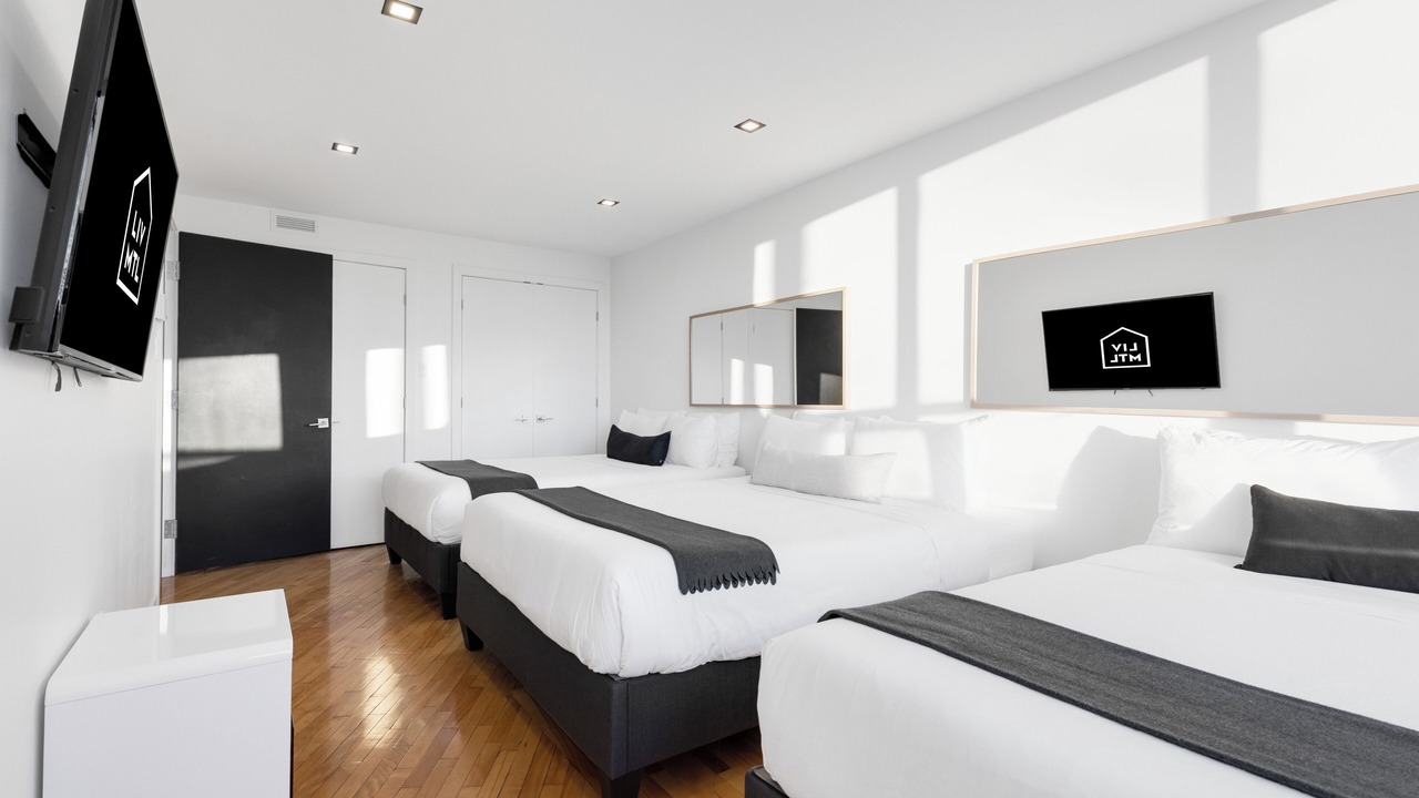 Photo of Bedroom in La Petite-Patrie