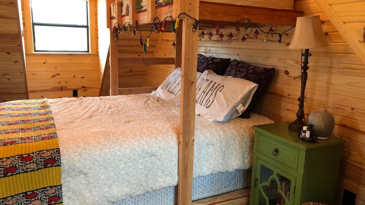 Photo of Bedroom in Van Zandt County