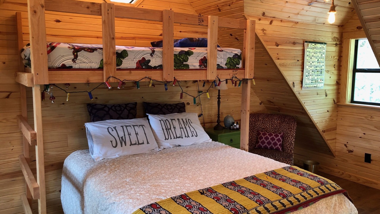 Photo of Bedroom in Van Zandt County