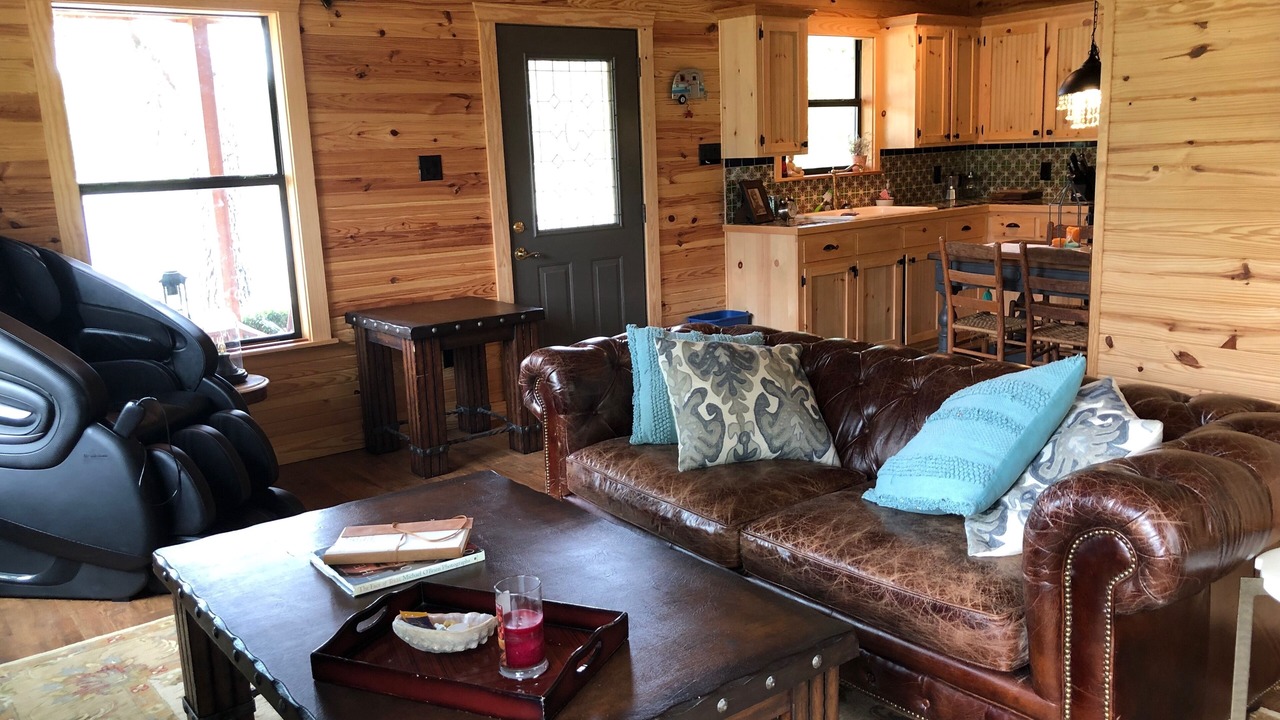 Photo of Livingroom in Van Zandt County